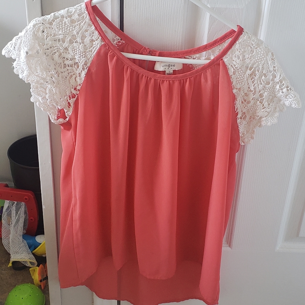 Umgee lace sleeve hi-lo shirt